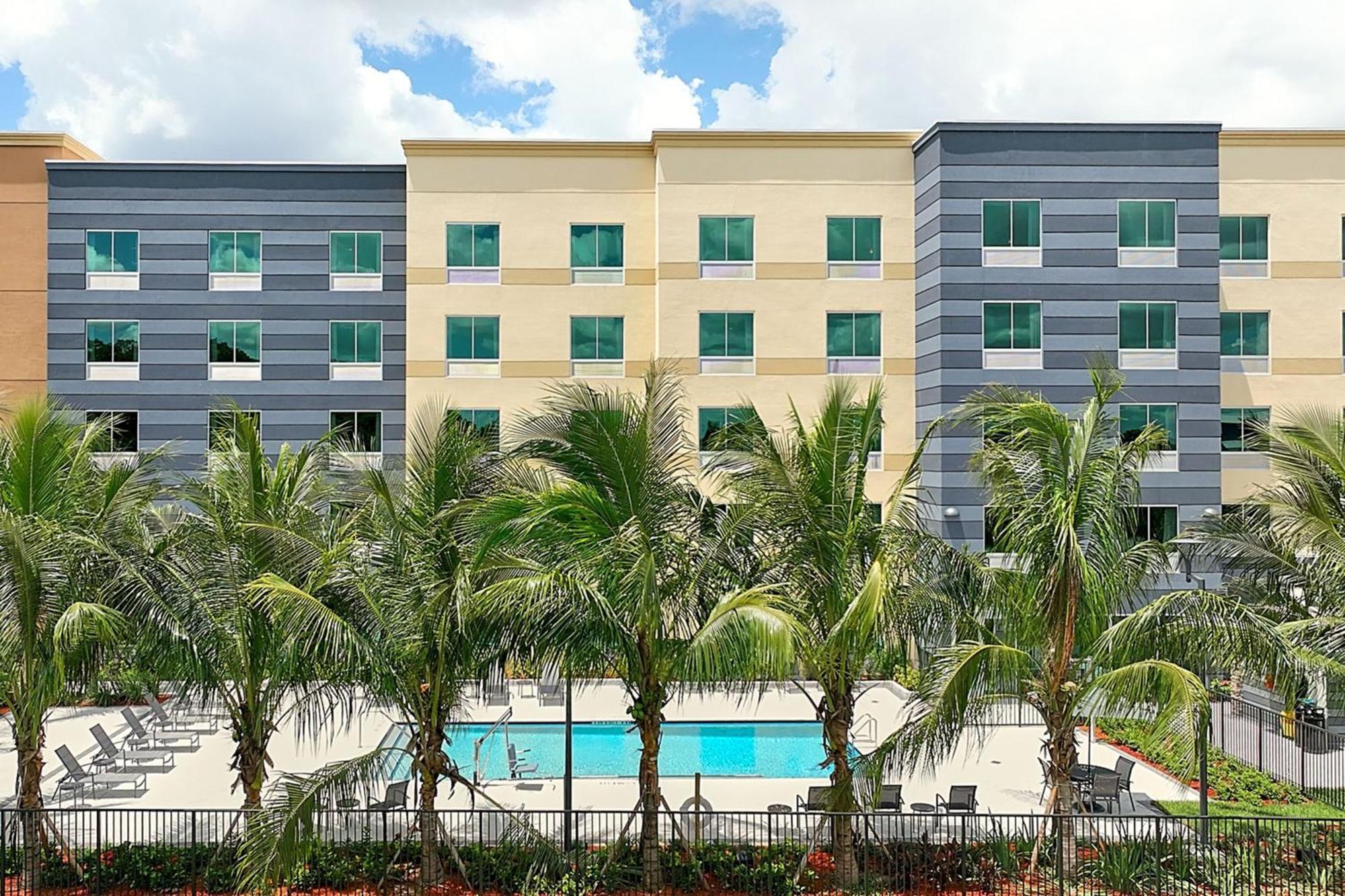 Fairfield Inn & Suites By Marriott Fort Lauderdale Northwest Тамарак Экстерьер фото